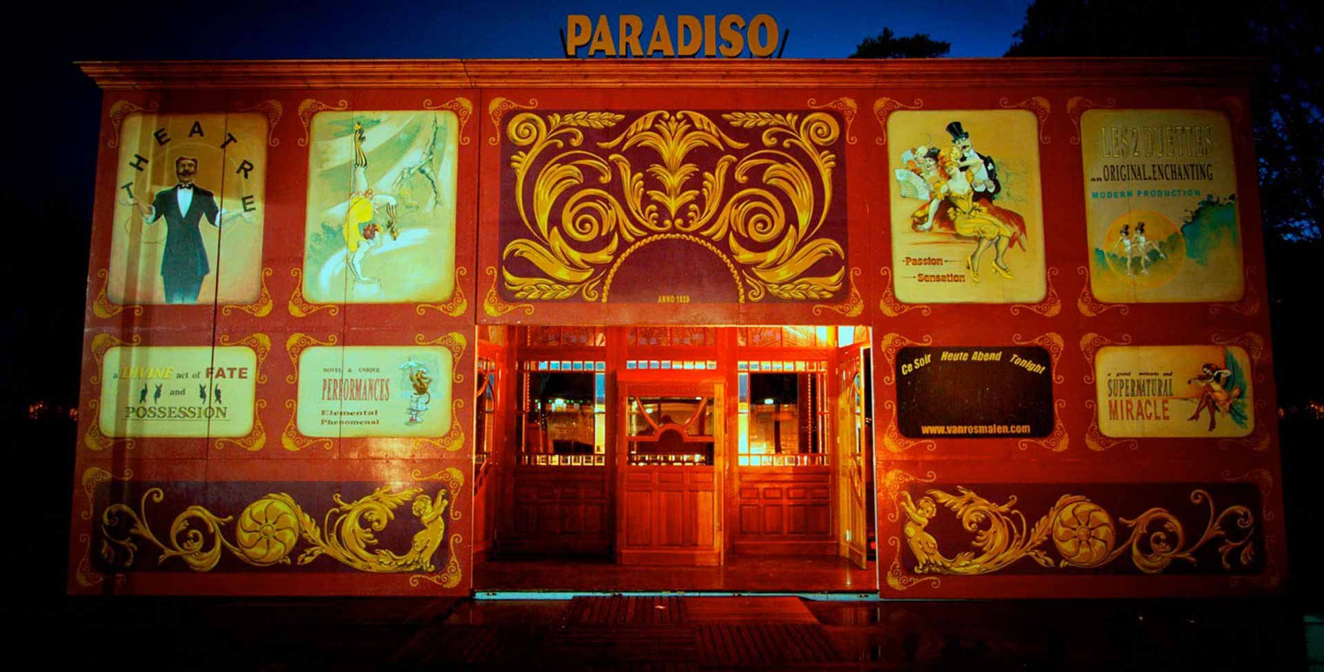 Ingang Paradiso Food Palace.