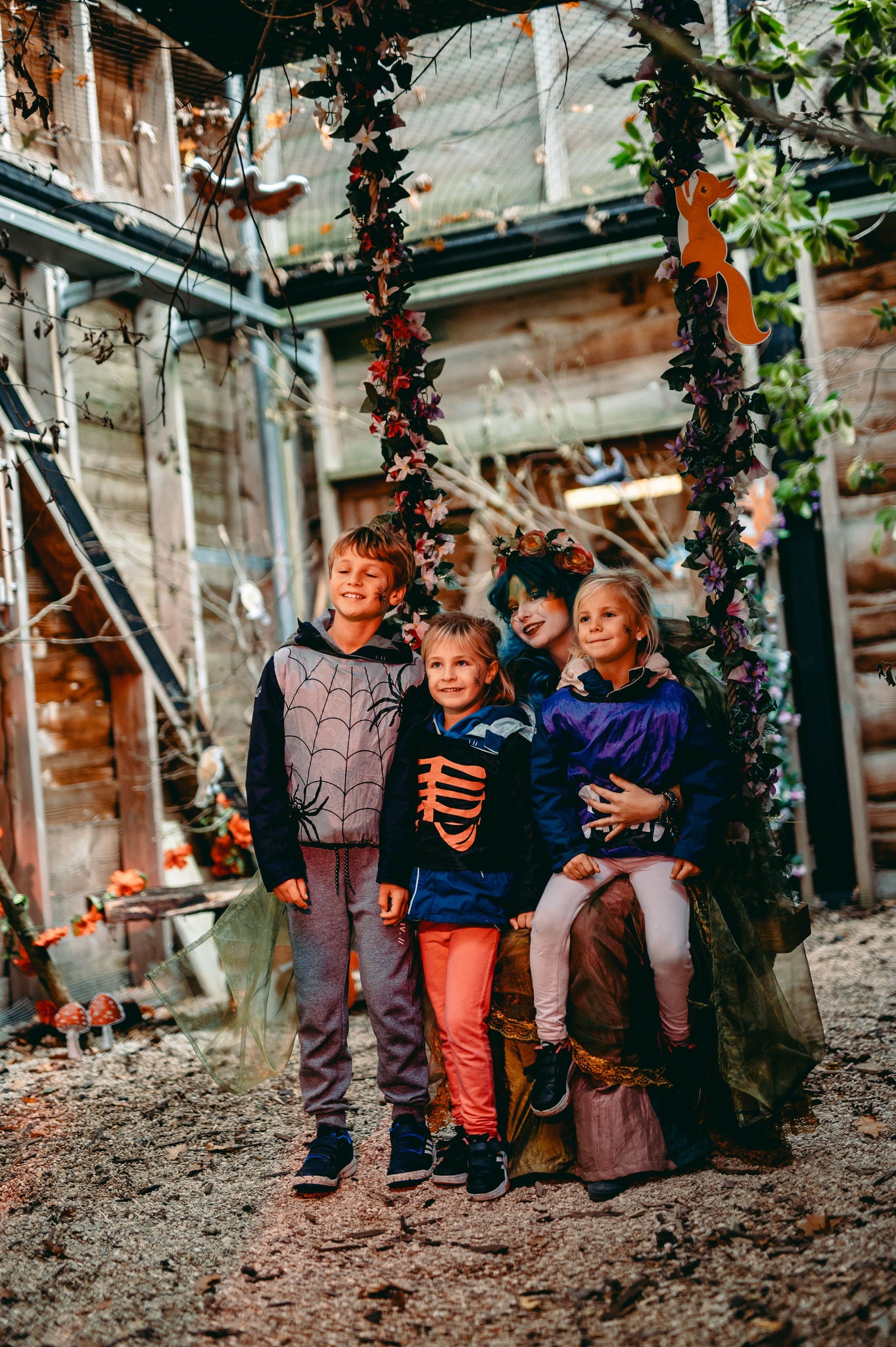 Fotomoment met kinderen en spookjesfiguur in Phantasmagoria.