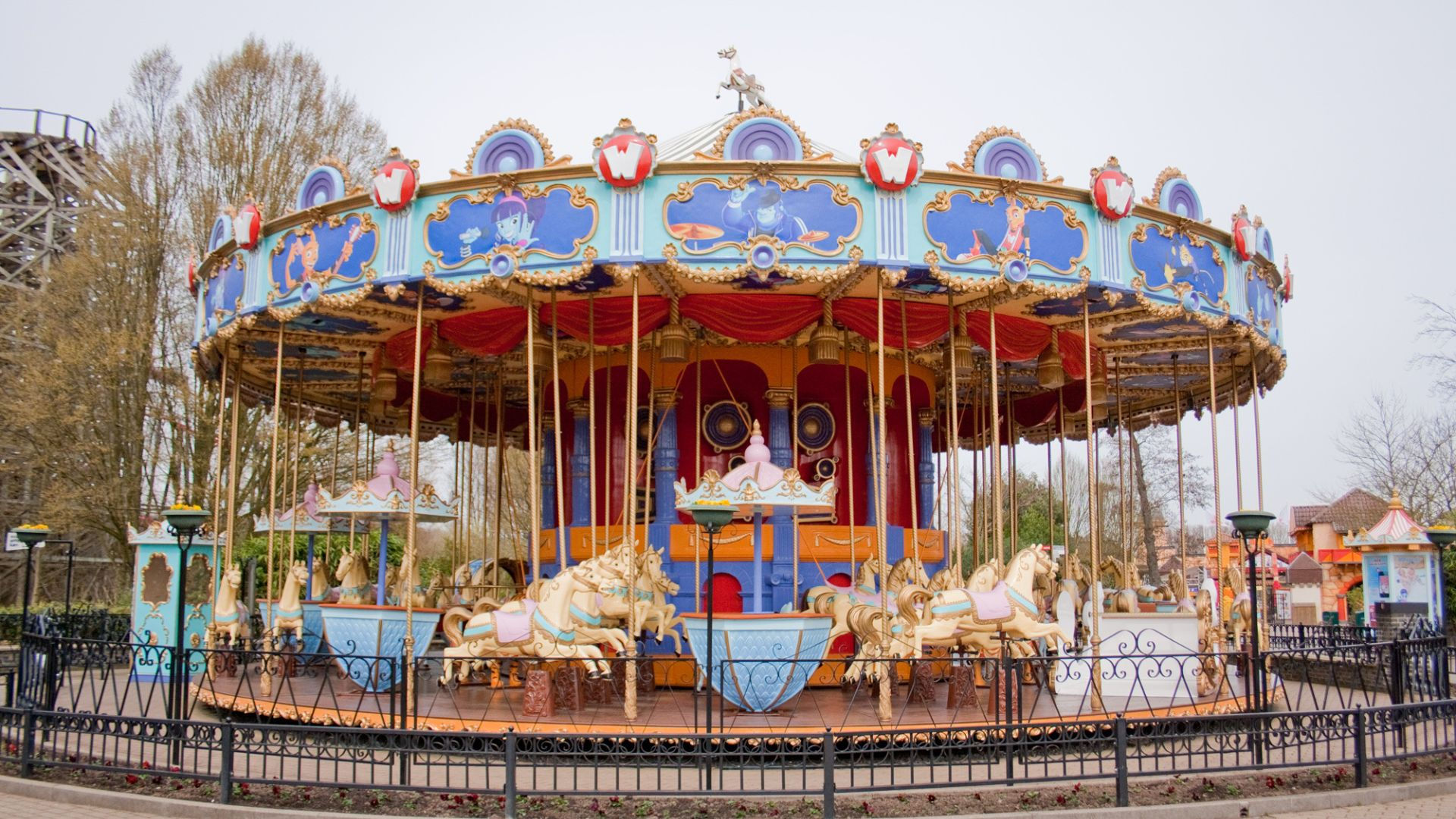 GRAND CARROUSEL