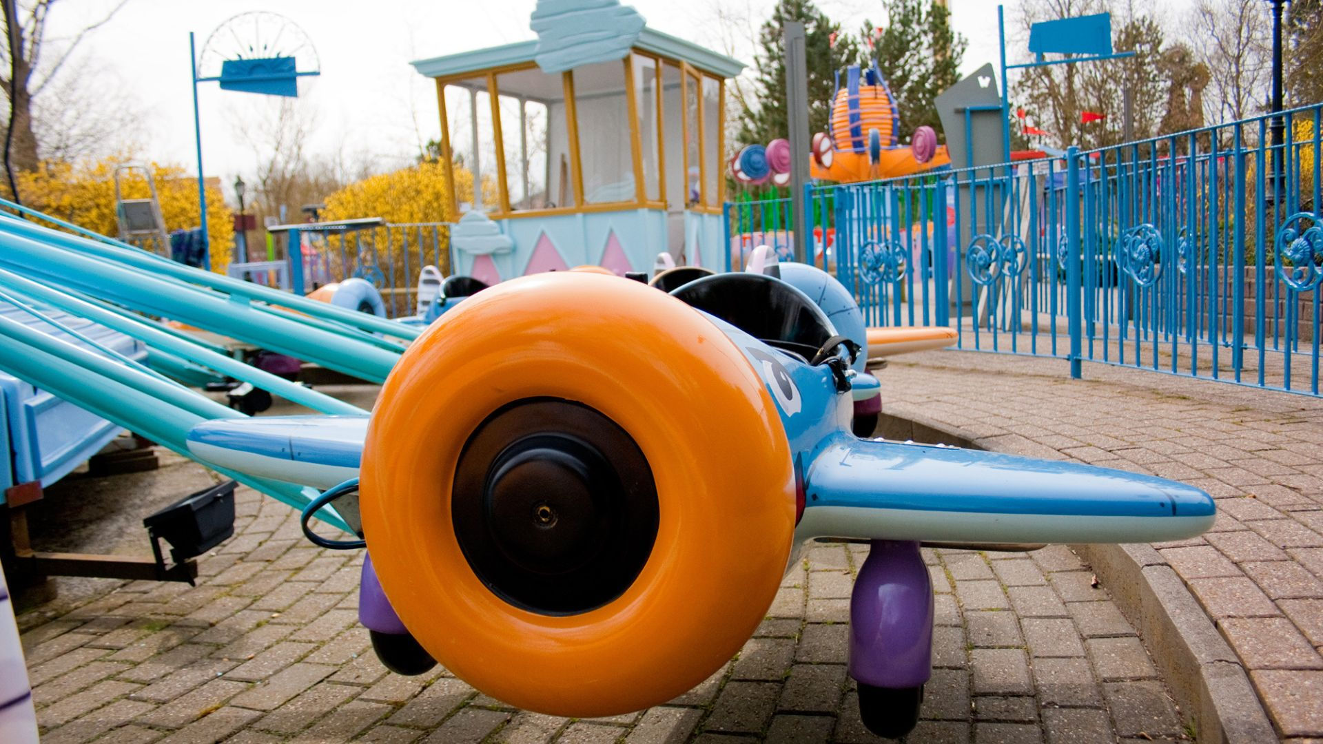 KIDS AIRLINES